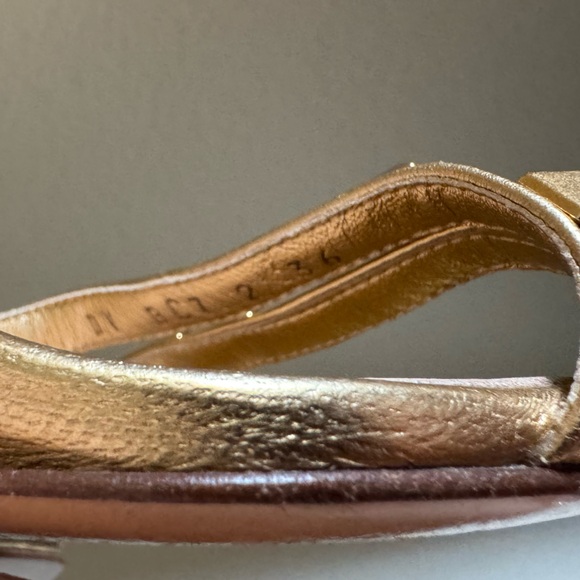 Valentino Garavani Rockstud Wedge Sandal‎ Sz 36 Gold - Picture 7 of 8